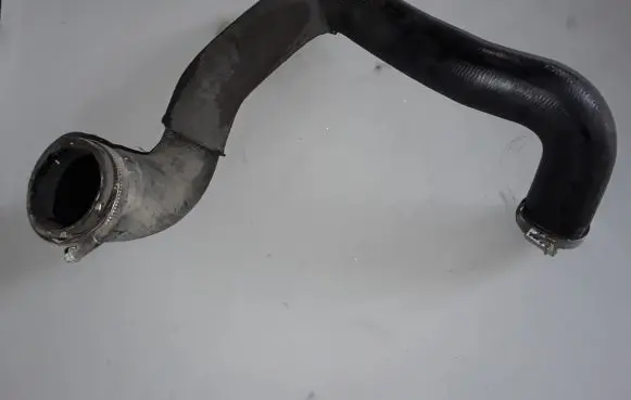Ford Kuga II Intercooler hose/pipe FV416F072AC