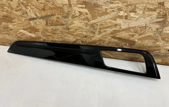 Porsche Cayenne (9Y0 9Y3) Front door trim bar 9Y0867102
