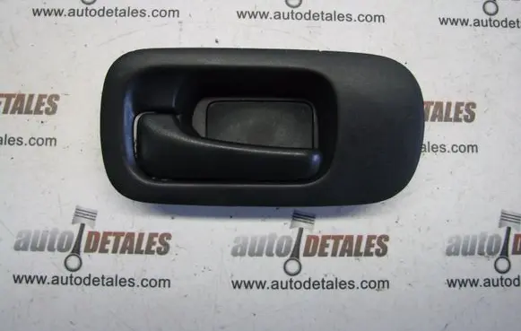 Honda CR-V Front door interior handle