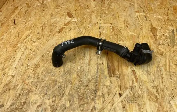 Mercedes-Benz C W205 Engine coolant pipe/hose A2742000300