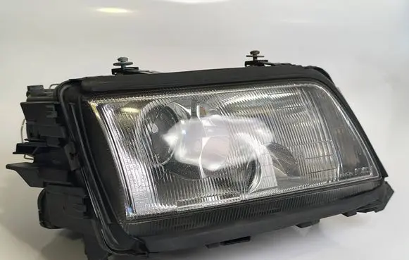 Audi A8 S8 D2 4D Headlight/headlamp 0301047202 4D0941004E 1305235231