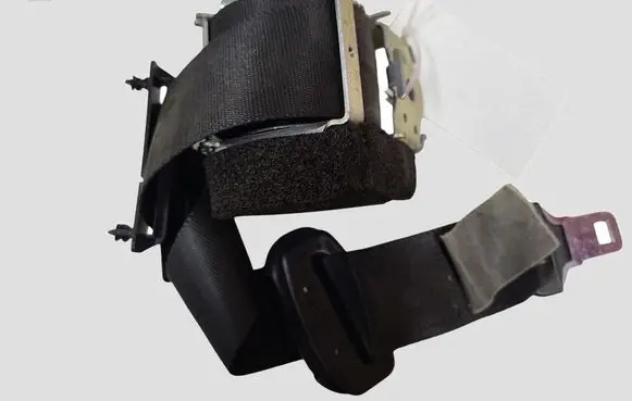 Ford Galaxy Rear seatbelt