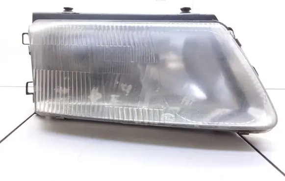 Volkswagen PASSAT B5 Headlight/headlamp 14742600