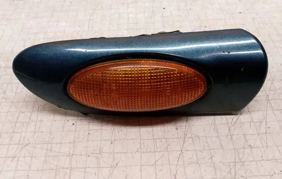Opel Vectra B Front fender indicator light 09135507 1801988