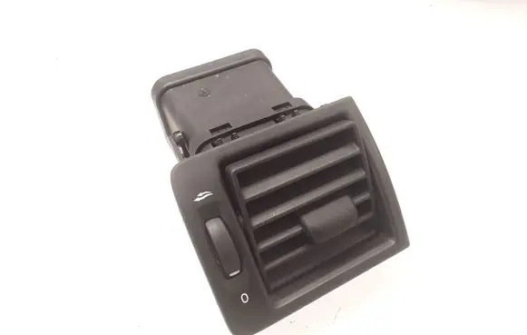 Volvo S40 Dashboard side air vent grill/cover trim Y011030 2804521841C