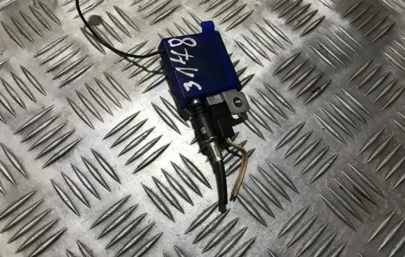 Land Rover Range Rover P38A Antenna control unit amr6289