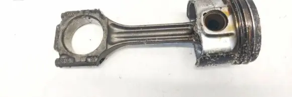 Volkswagen Polo Piston with connecting rod