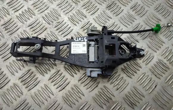 Rear door exterior handle/bracket