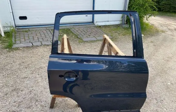 Volkswagen Tiguan Rear door 5N0833312B