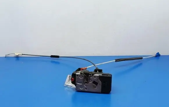 Opel Zafira A Rear door lock 24414135DT