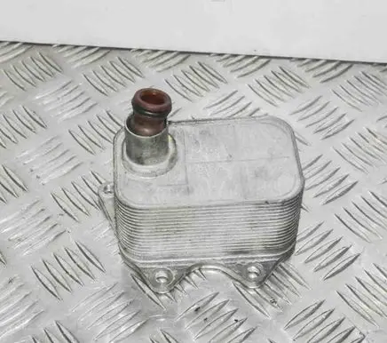 Engine oil radiator