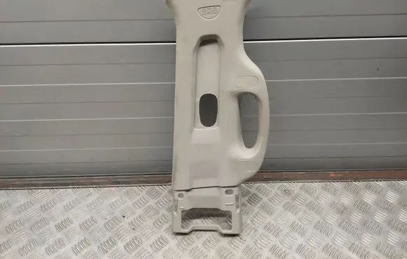 Dodge RAM (B) pillar trim (top)