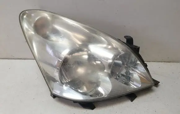 Toyota Corolla Verso AR10 Headlight/headlamp 