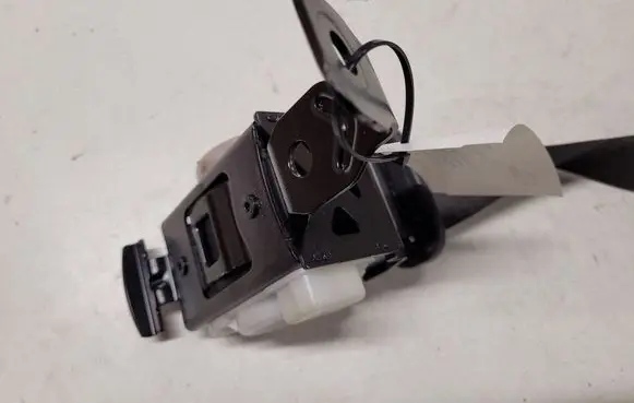 Opel Insignia A Rear seatbelt 13288436