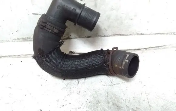 Opel Vivaro Engine coolant pipe/hose