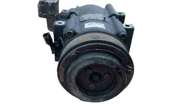 KIA Sorento Air conditioning (A/C) compressor (pump) 977013E350