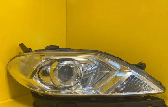 Honda HR-V Headlight/headlamp 33100T7SA01