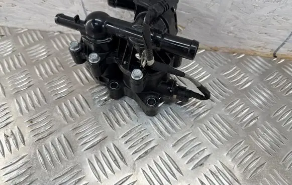 KIA Ceed Thermostat/thermostat housing 2561003800