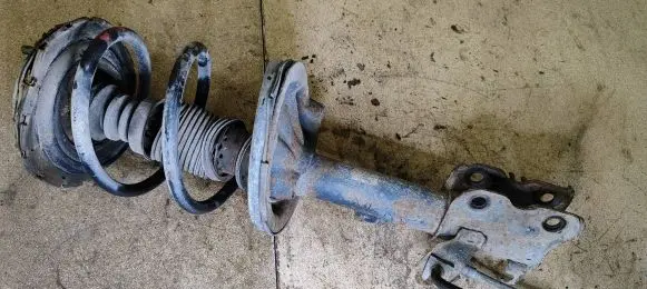 Nissan Murano Z50 Front shock absorber with coil spring