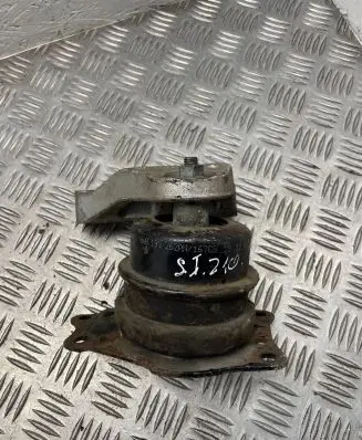 Seat Ibiza III (6L) Engine mount bracket 600199185R 262AN167CB