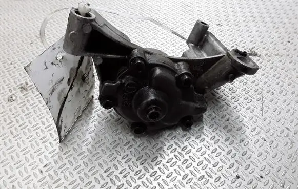 Audi A3 S3 8L Oil pump 06A115105 670815552