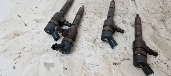 Saab 9-3 Ver2 Fuel injectors set 0445110276