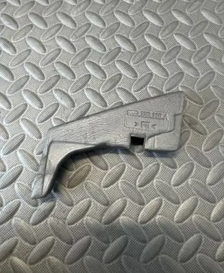Porsche Macan (95B) Radiator mount bracket 95B128146A