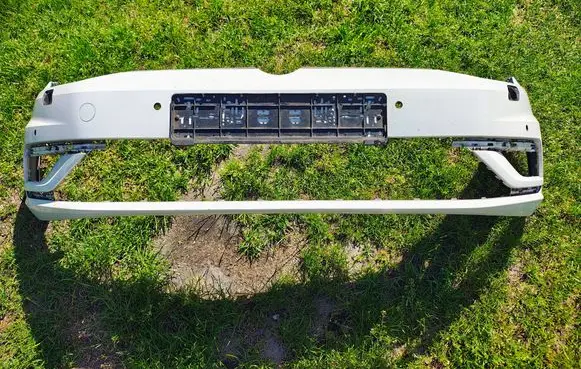 Volkswagen Golf VII Front bumper 5G0807221