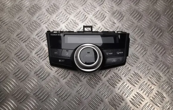 Toyota Prius+ (ZVW40) Climate control unit 5590047170