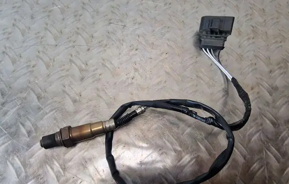 Audi A4 S4 B5 8D Lambda probe sensor 0258986602