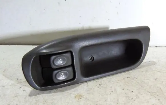 Renault Scenic I Quarter vent window switch 