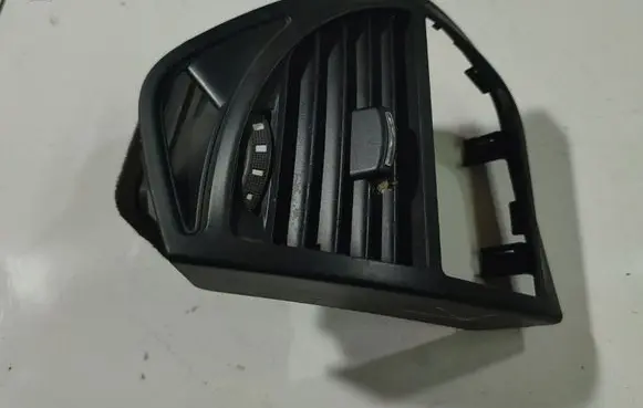 Citroen C4 Grand Picasso Dash center air vent grill PSAB58