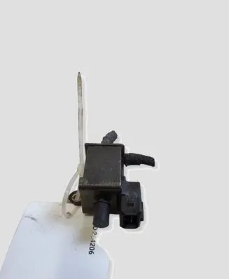 Audi A8 S8 D2 4D Turbo solenoid valve 026906283H 21610400