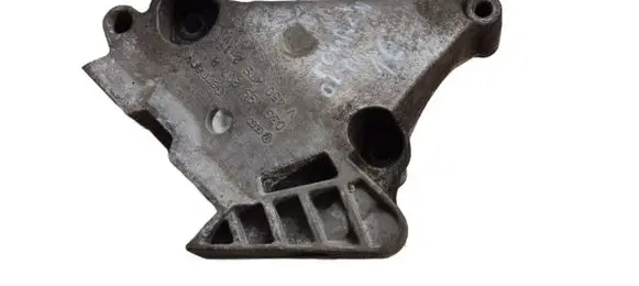 Volkswagen Touran I Engine mounting bracket 03G199207A V450KTS21 03G199207G