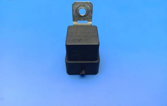 Cadillac Eldorado ABS relay 0332204171 12034544