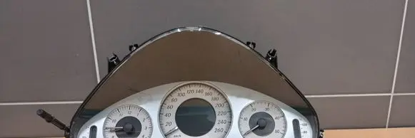 Mercedes-Benz E W211 Speedometer (instrument cluster) A2115400948 11008033001 88311391