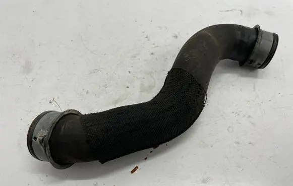Mercedes-Benz E W212 Engine coolant pipe/hose
