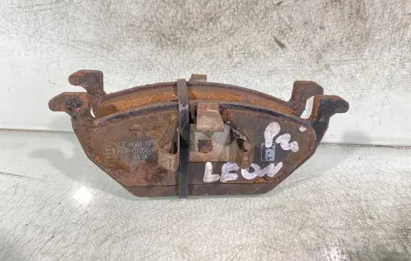 Seat Leon (1M) Brake pads (front) 
