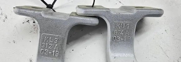 Renault Kangoo II Rear door upper hinge KL3312A KU1674A