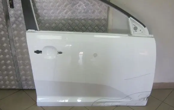 KIA Sportage Front door