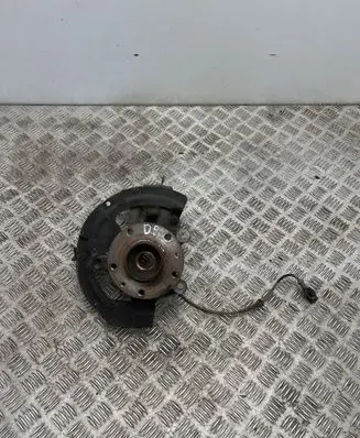 Renault Megane IV Front wheel hub 481