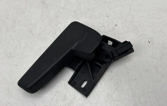 Volkswagen Golf Sportsvan Engine bonnet (hood) release handle 517823633B 6R1823533