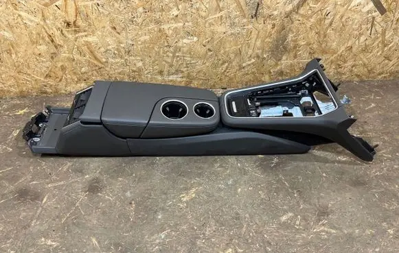 Porsche Panamera (971) Center console 