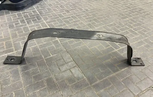 Jeep Grand Cherokee Fuel tank mounting bracket 7520050AE 7520050A