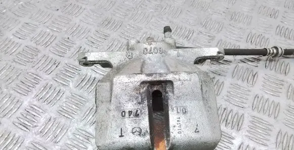 Mazda CX-5 II Front brake caliper 6070