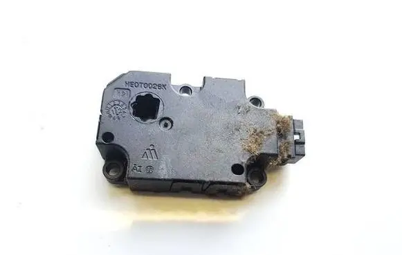 Audi A7 S7 4G Air flap motor/actuator cz1139300856