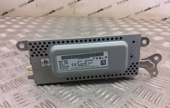 Tesla Model 3 Antenna control unit 107975500D