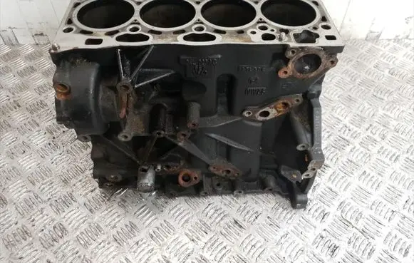 Volkswagen Golf SportWagen Engine block DGT