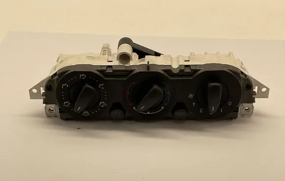 Ford Focus Climate control unit 69607320 7696073205 3M5T19980AD