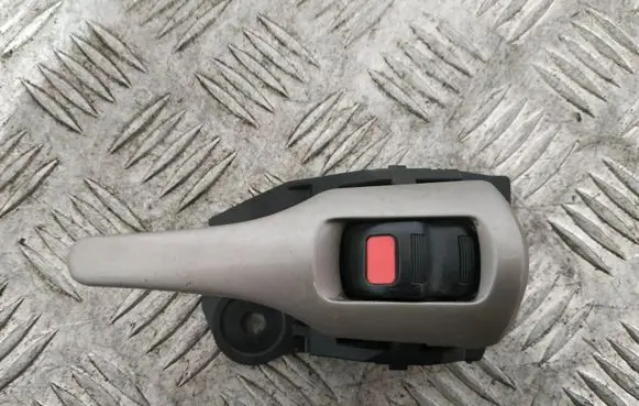 Toyota Urban Cruiser (XP110) Front door interior handle 6920512220